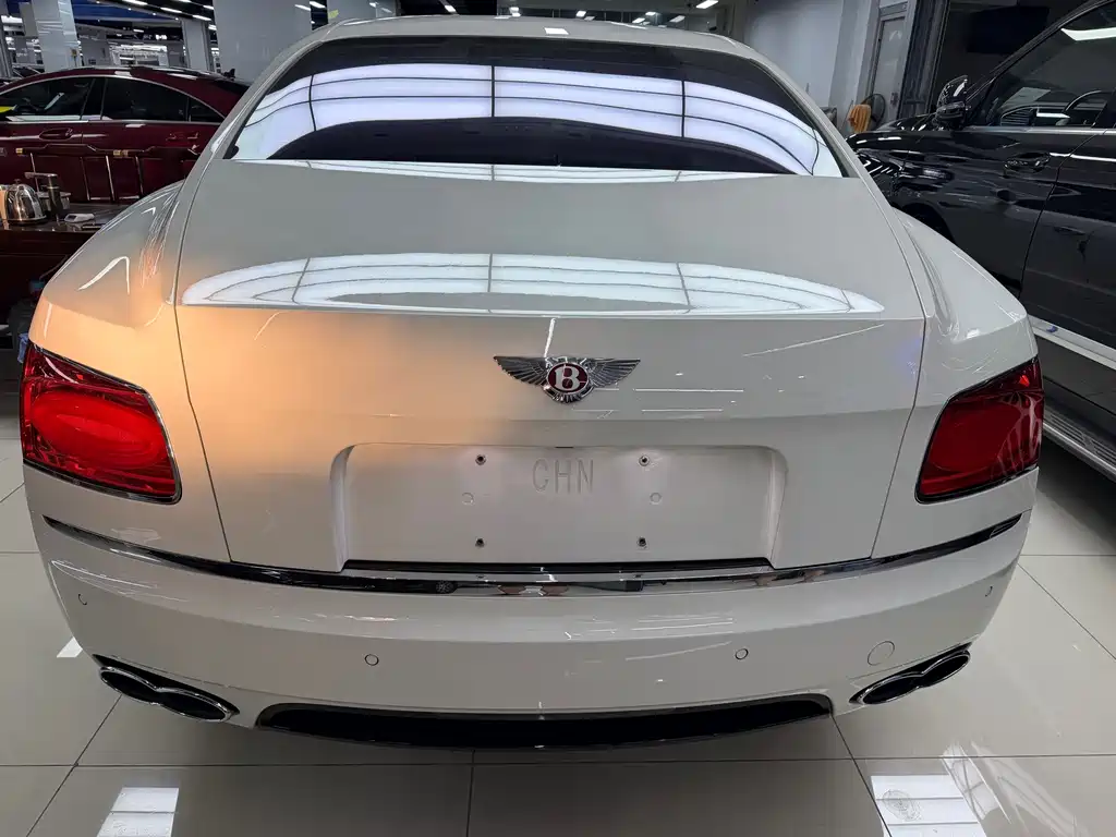 Bentley Flying Spur 2019 — фото 9