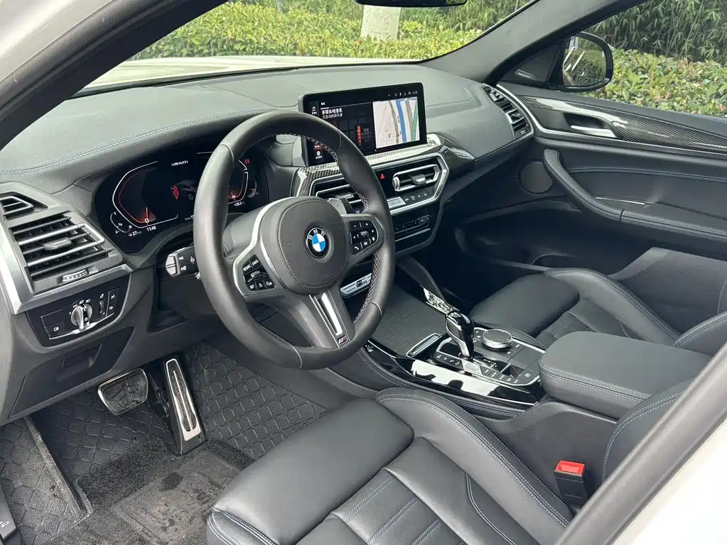 BMW X4 M40i 2025 — фото 12