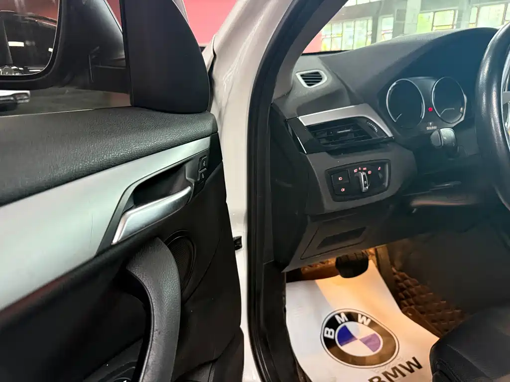 BMW X1 2018 — фото 11