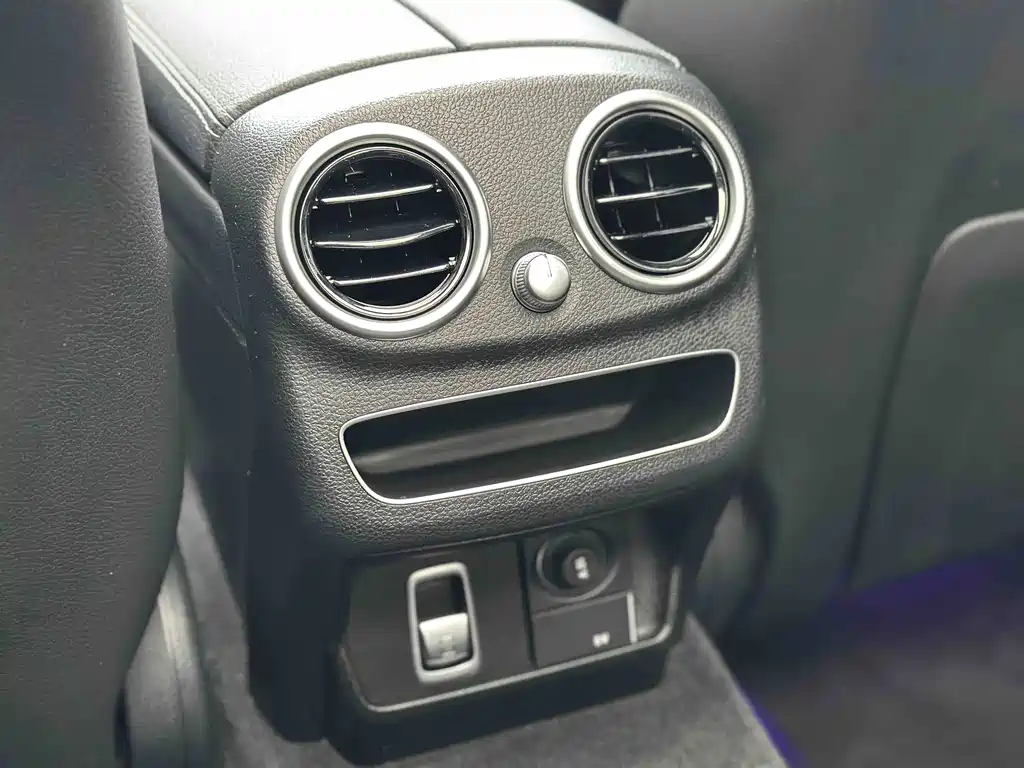 Mercedes-Benz C-Class 2021 — фото 14