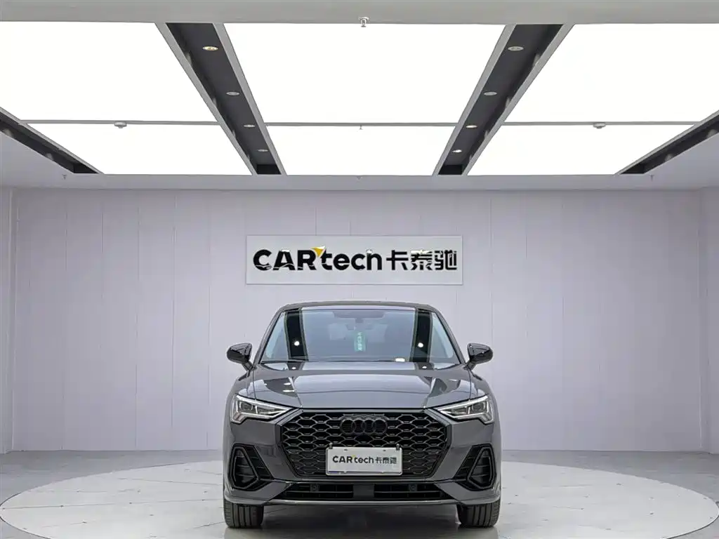 Audi Q3 Sportback 2023 — фото 8