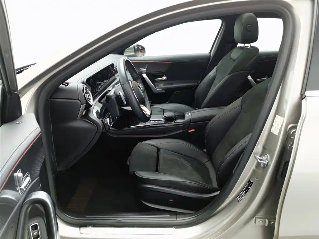 Mercedes-Benz A-Class 2020 — фото 10