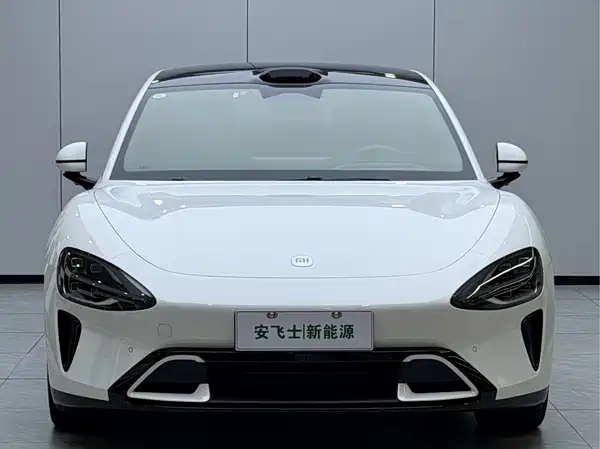 Xiaomi SU7 2024