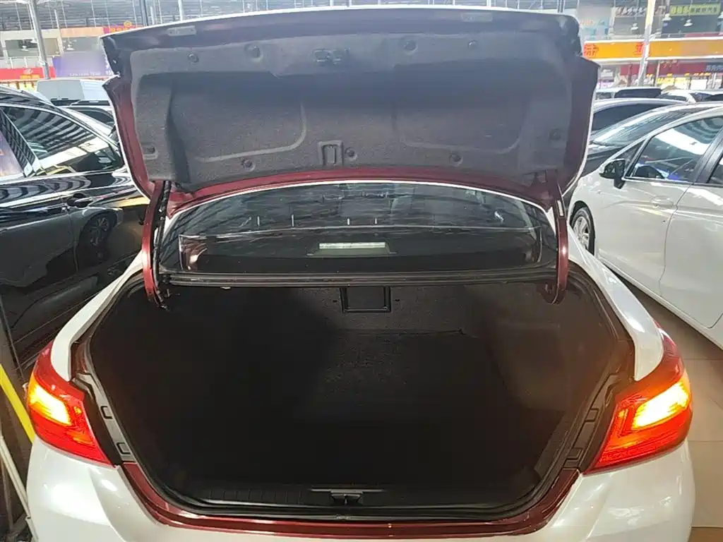 Nissan Teana 2018 — фото 19
