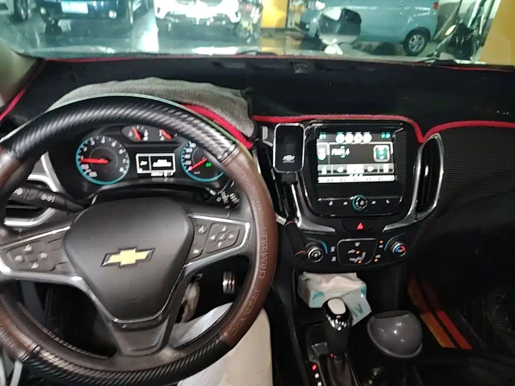Chevrolet Equinox 2017 — фото 10