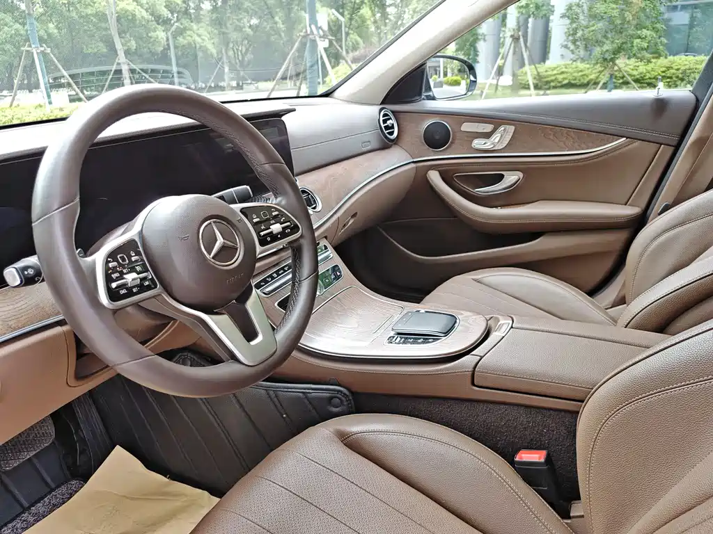 Mercedes-Benz E-Class 2019 — фото 9