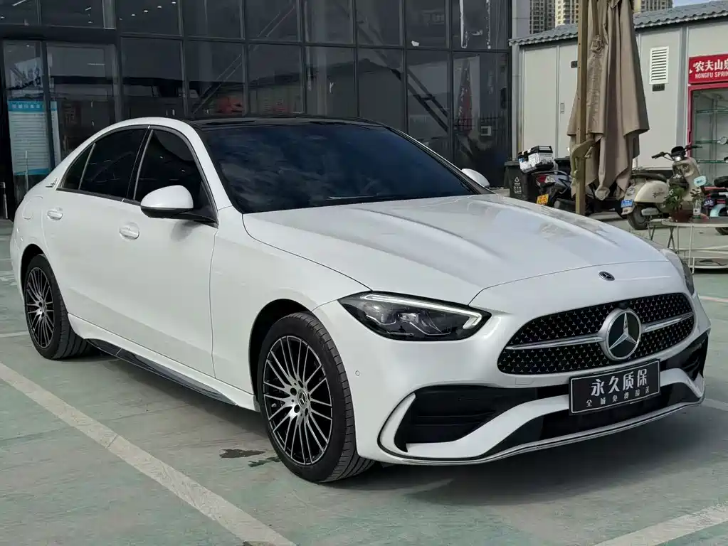 Mercedes-Benz C-Class 2023 — фото 3