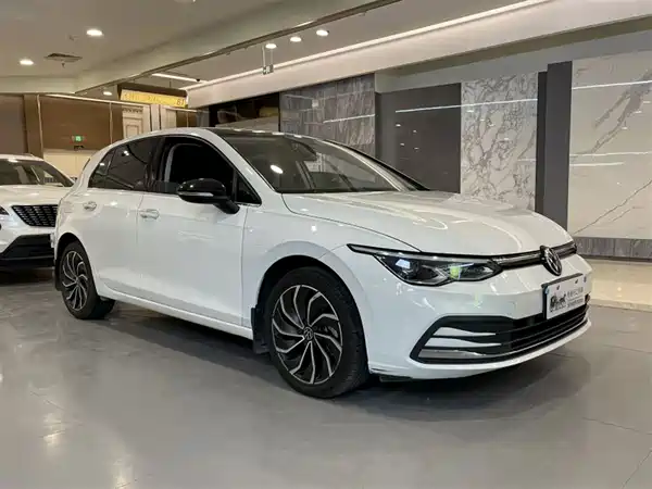 Volkswagen Golf 2021