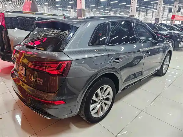 Audi Q5L 2022