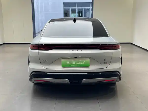 BYD Han L 2025