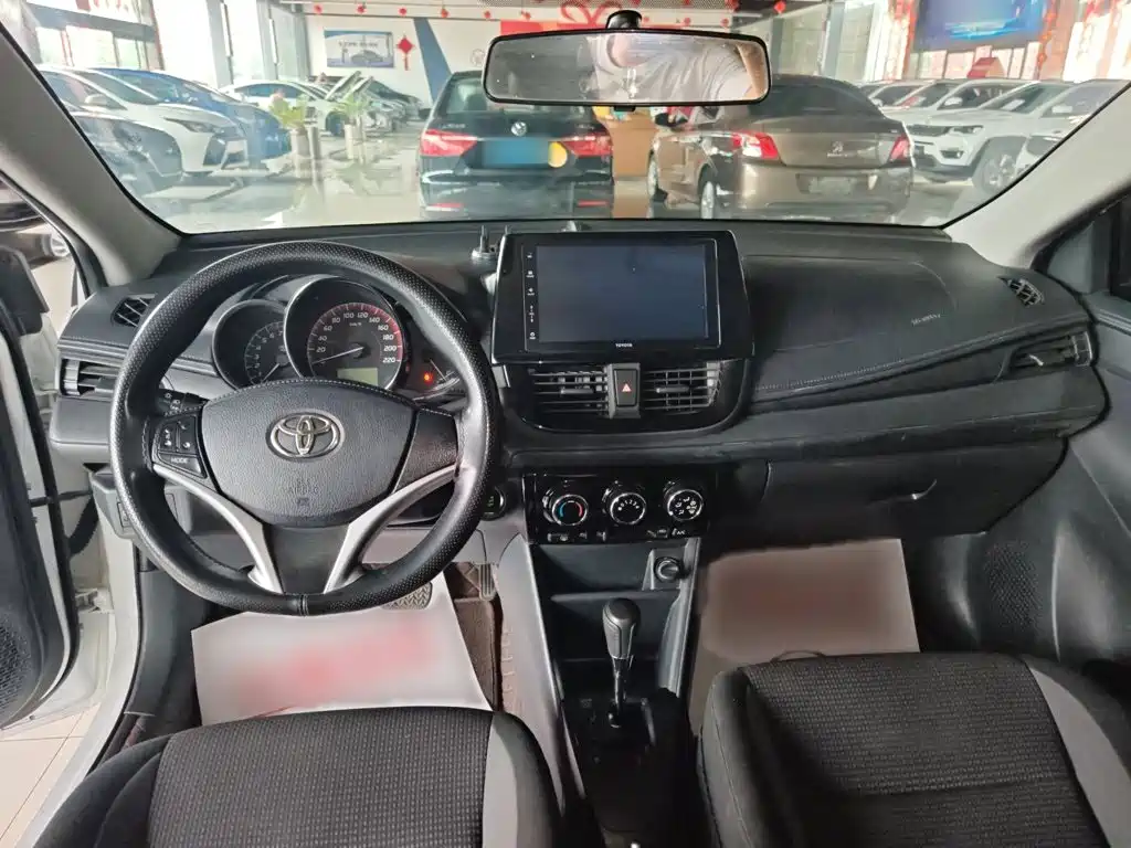 Toyota Vios 2023 — фото 10