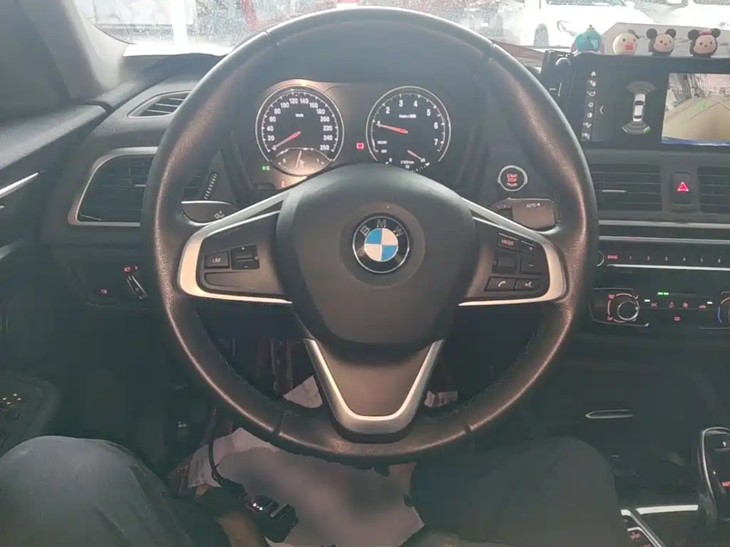 BMW 1 Series 2020 — фото 11