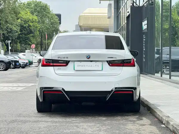 BMW i3 2024