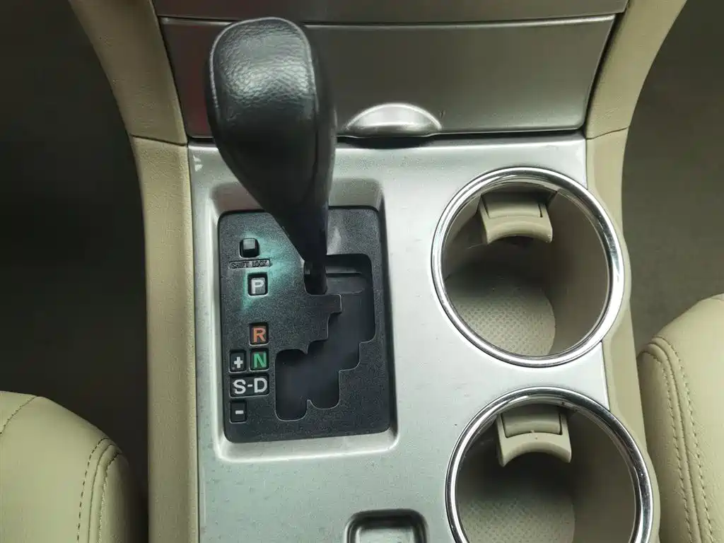 Toyota Highlander 2014 — фото 13