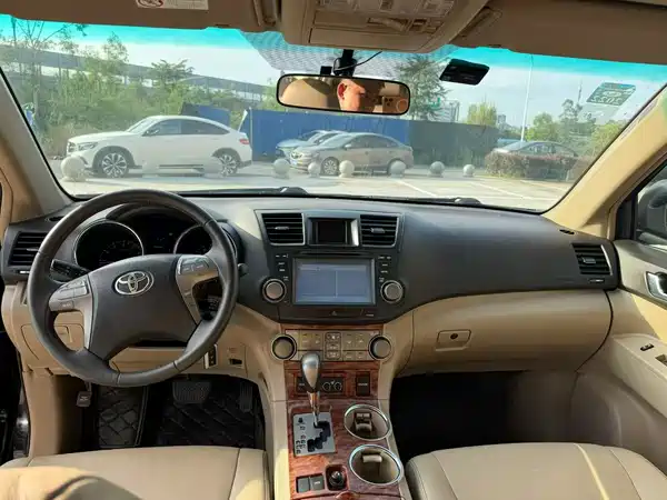 Toyota Highlander 2011