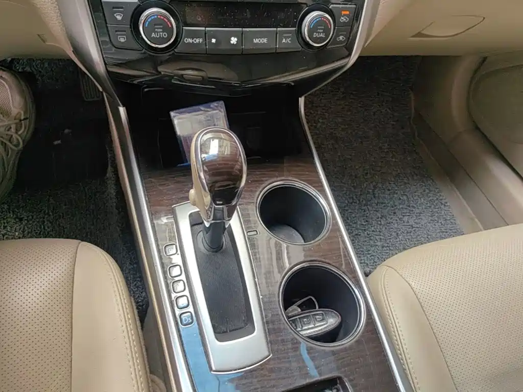 Nissan Teana 2015 — фото 21
