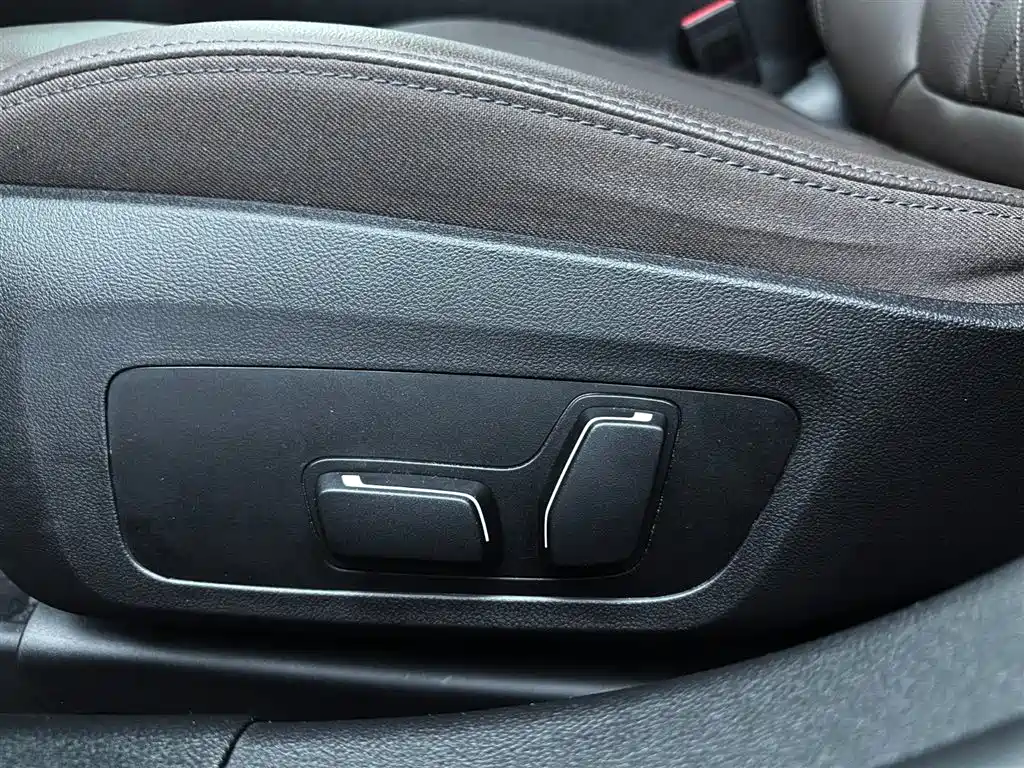 BMW 3 Series 2023 — фото 11
