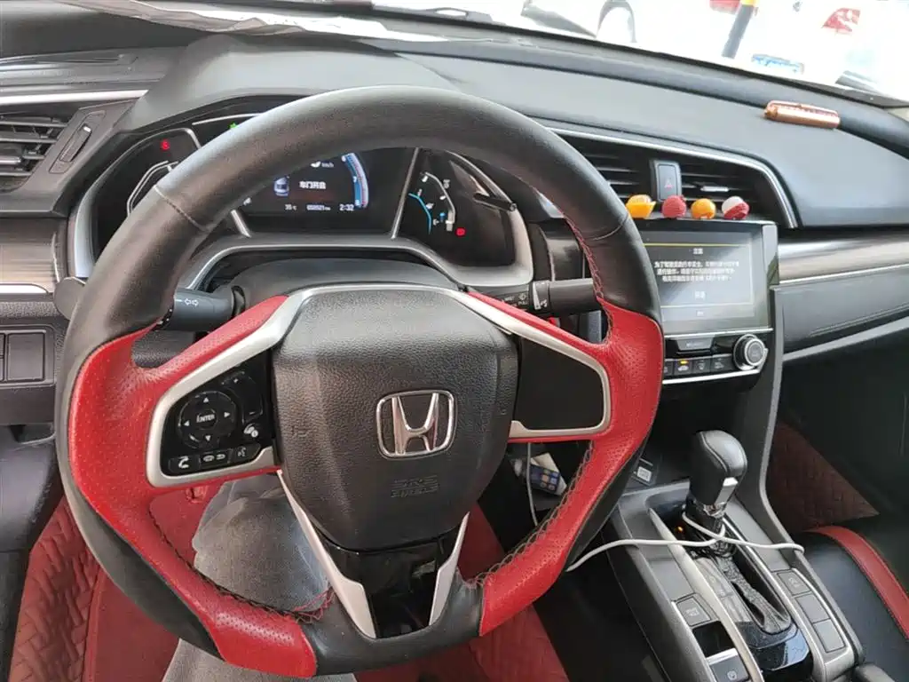 Honda Civic 2020 — фото 11