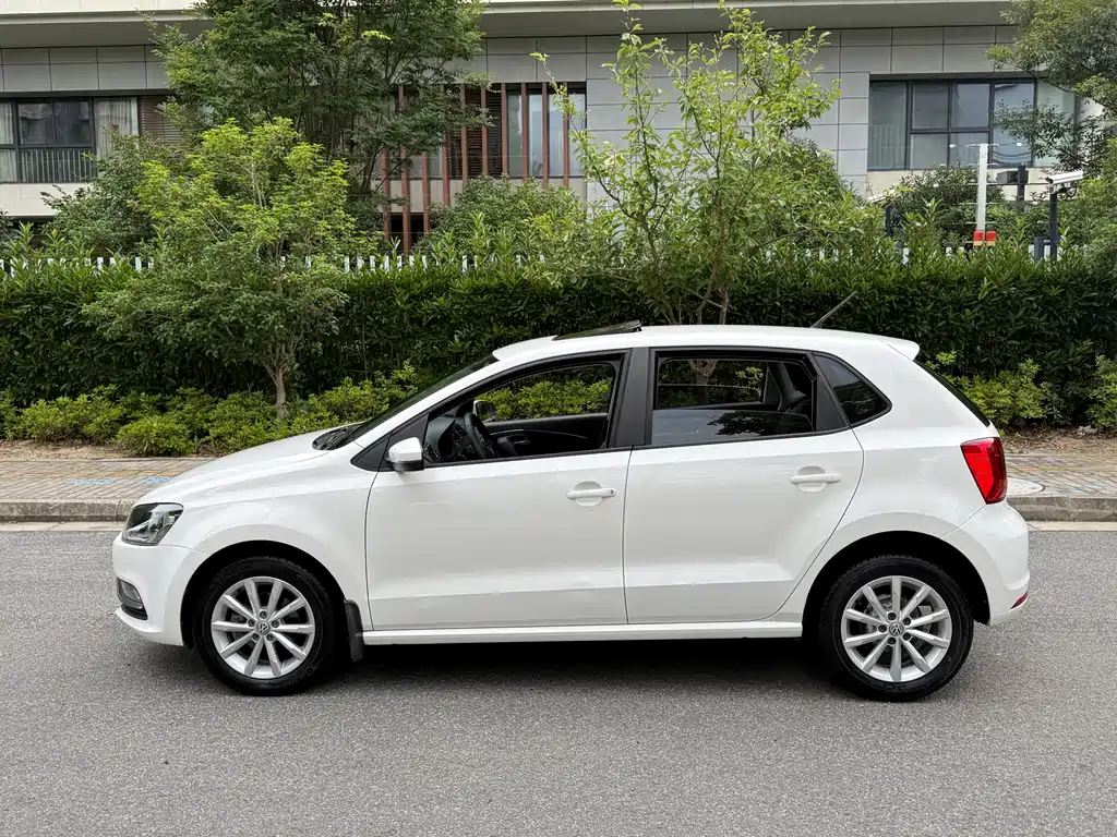 Volkswagen Polo 2015