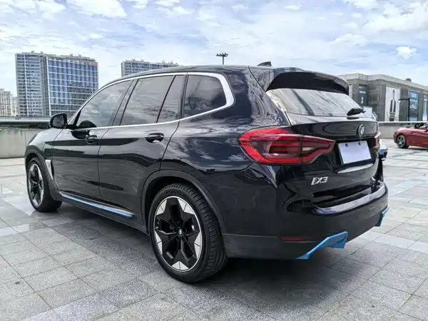 BMW iX3 2021