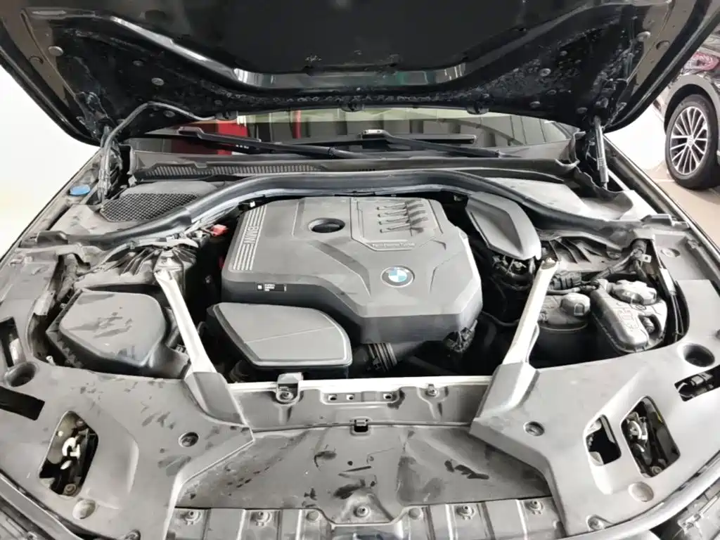 BMW 5 Series 2021 — фото 16