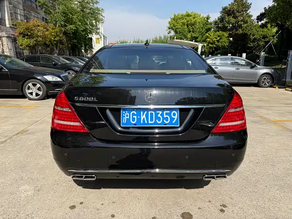 Mercedes-Benz S-Class 2012