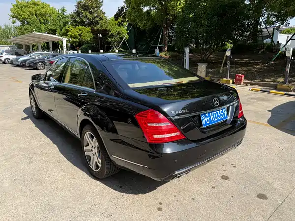 Mercedes-Benz S-Class 2012