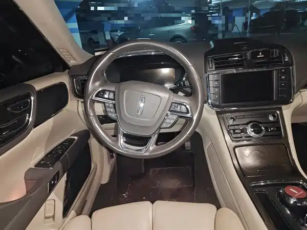 Lincoln Continental 2019