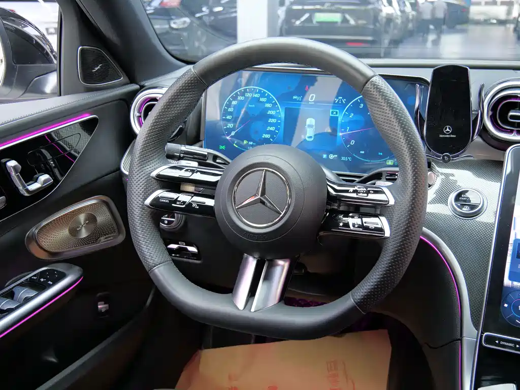 Mercedes-Benz C-Class 2023 — фото 11