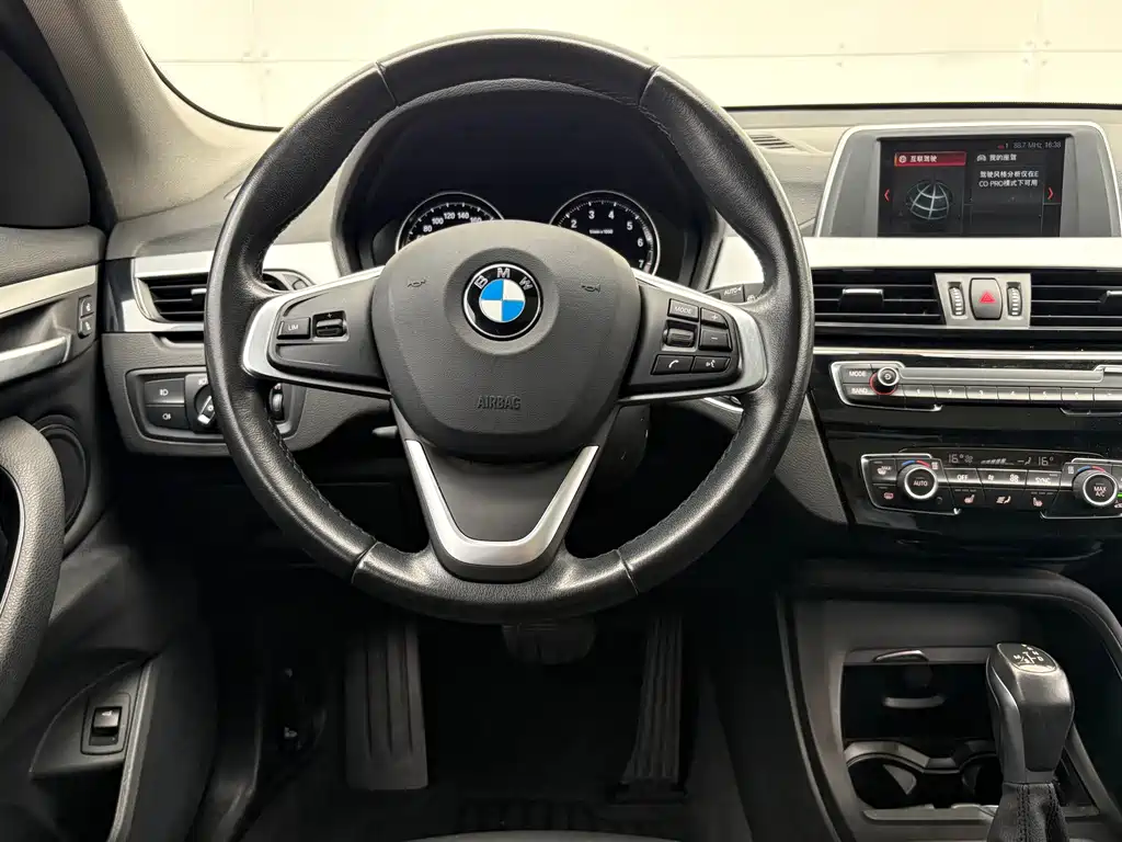 BMW X1 2019 — фото 18