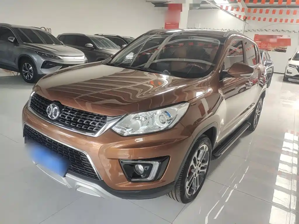 BAIC Shenbao X35 2018 — фото 1