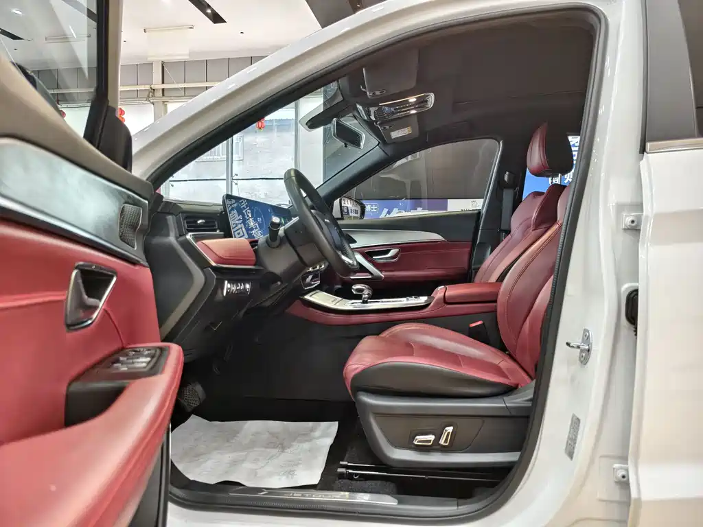 Jetour X70 PLUS 2023 — фото 14