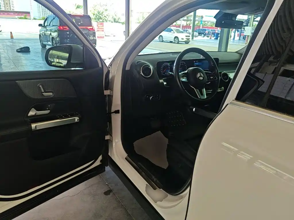 Mercedes-Benz GLB 2020 — фото 16