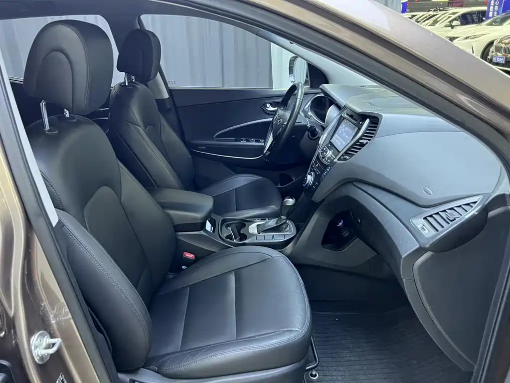 Hyundai Santa Fe 2015 — фото 13