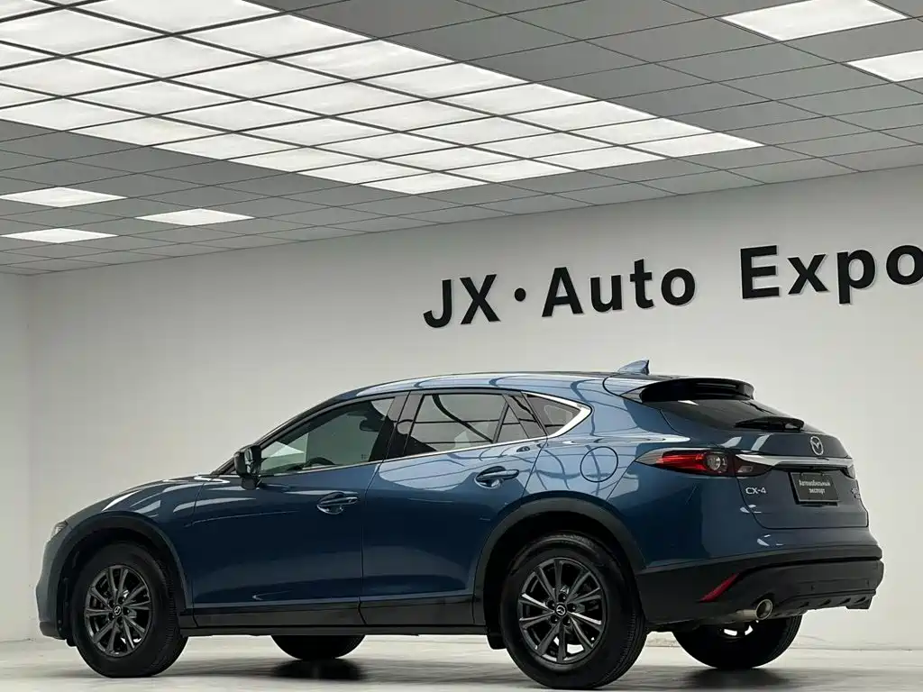 Mazda CX-4 2022 — фото 9