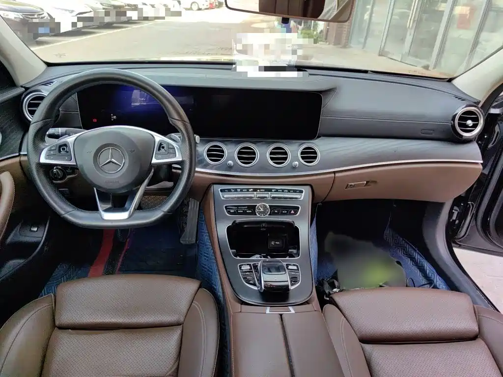 Mercedes-Benz E-Class 2019 — фото 13
