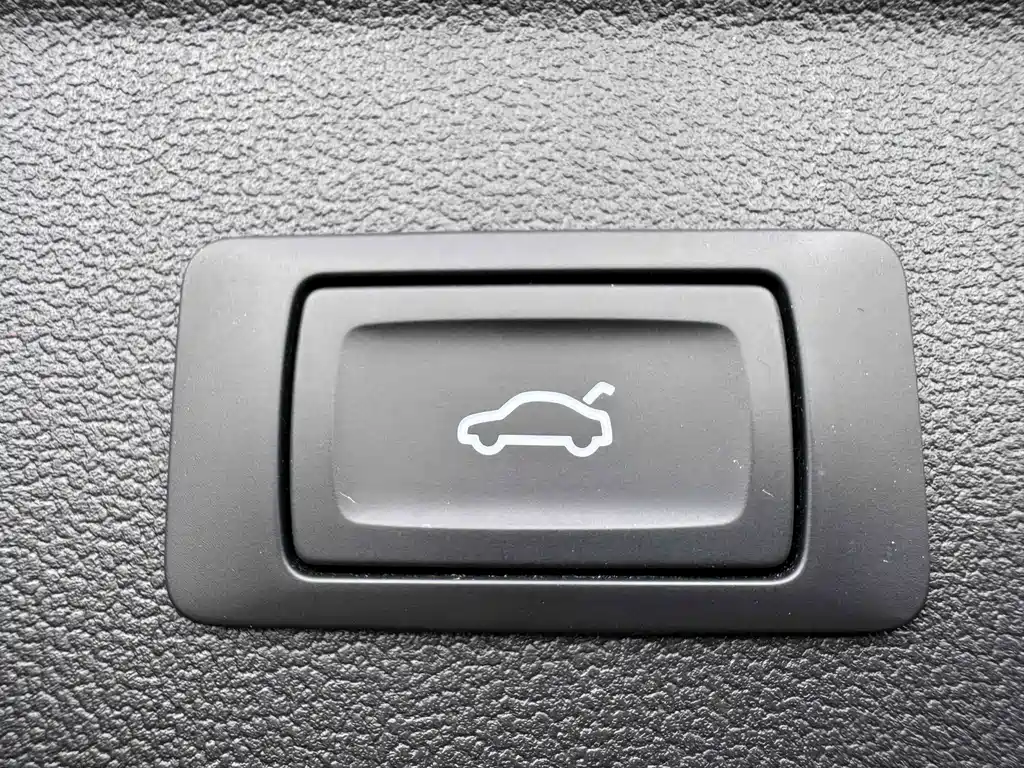 Audi A3 2022 — фото 22