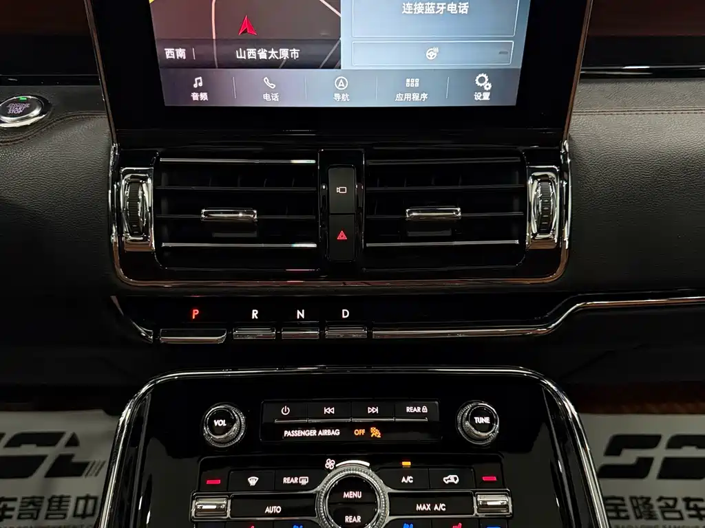 Lincoln Navigator 2021 — фото 15