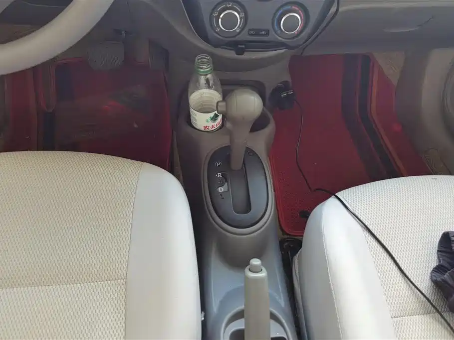 Nissan Sunny 2019 — фото 16