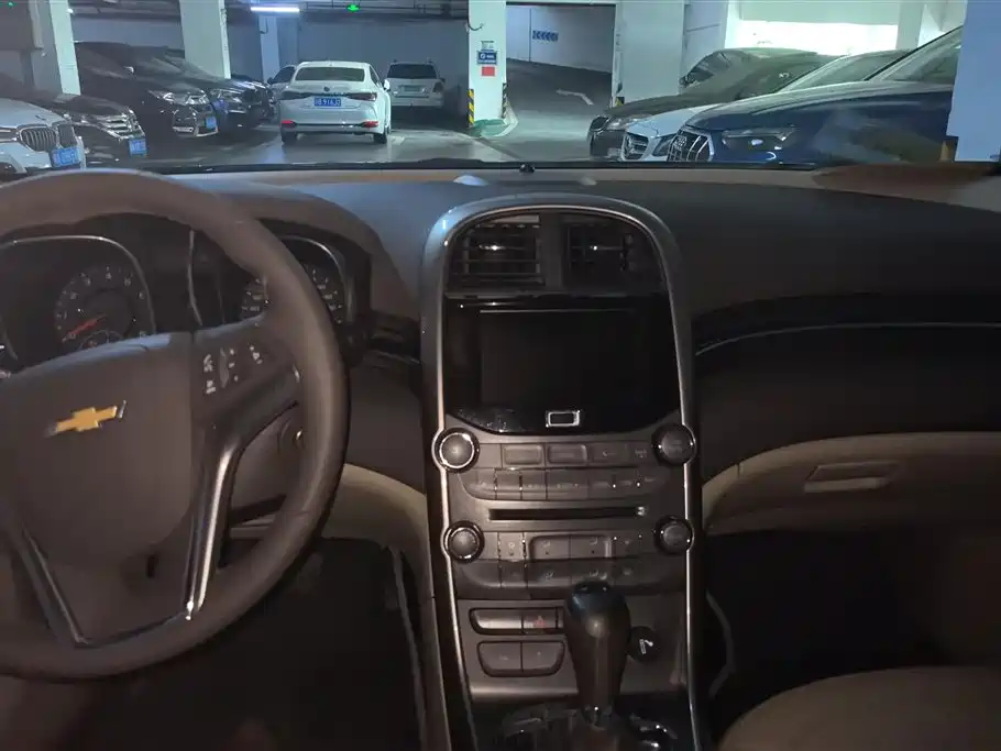 Chevrolet Malibu 2015 — фото 13