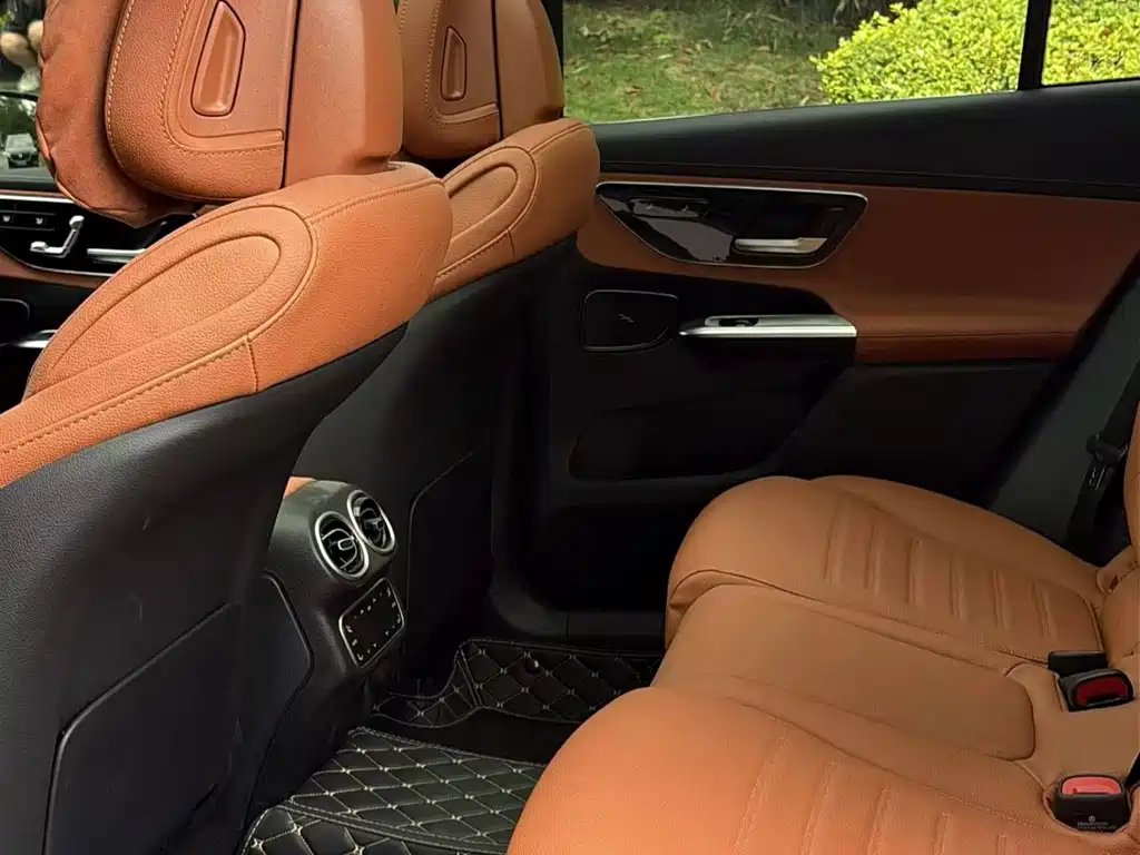 Mercedes-Benz GLC 2023