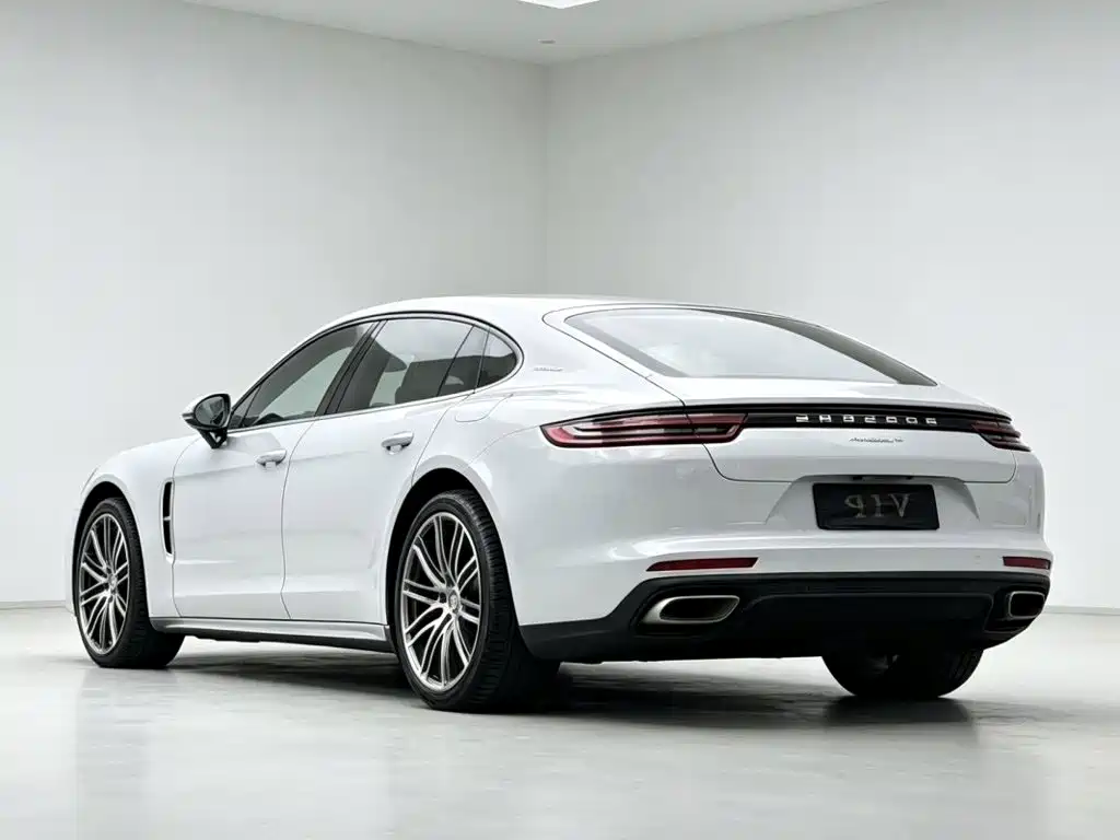 Porsche Panamera 2018 — фото 9