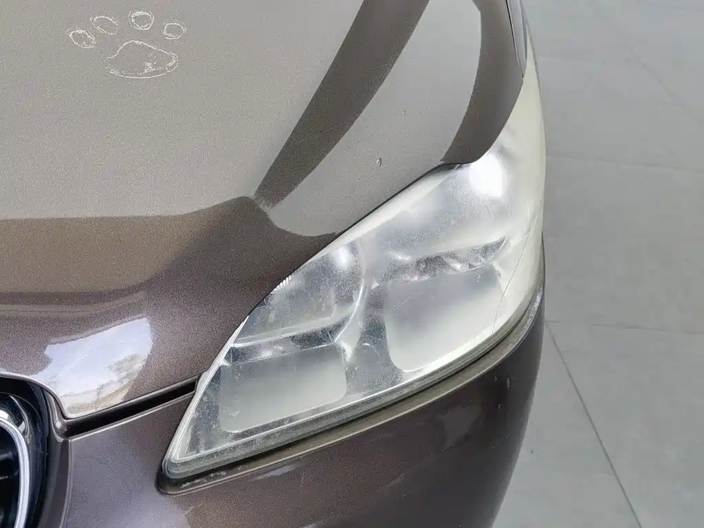 Peugeot 301 2014