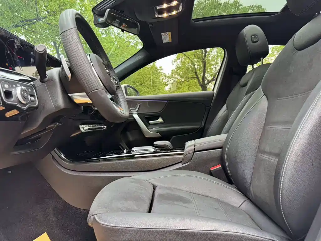 Mercedes-Benz A-Class 2023 — фото 10