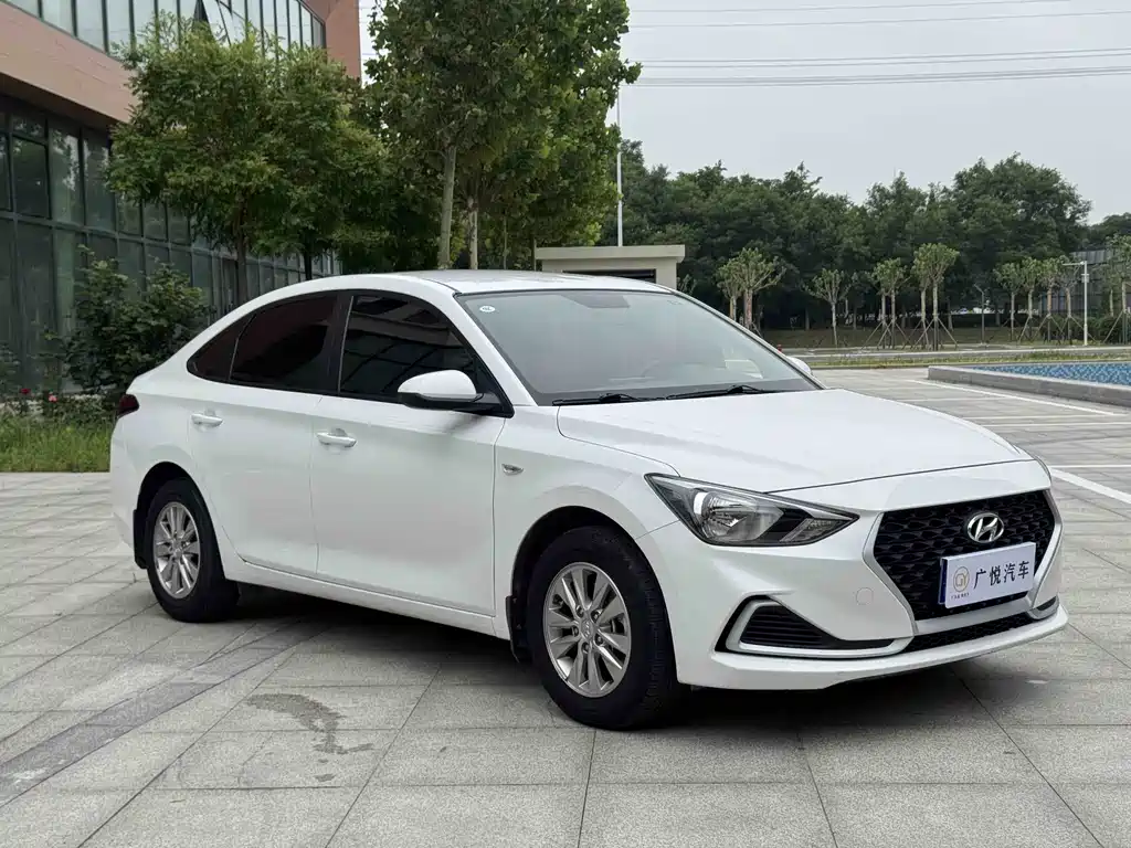 Hyundai Elantra 2021 — фото 3
