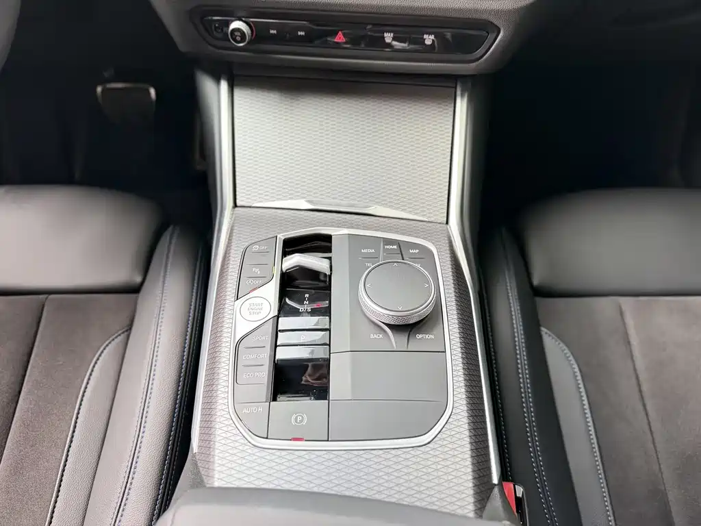 BMW 2 Series 2024 — фото 11