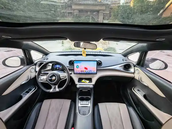 BYD Dolphin 2024