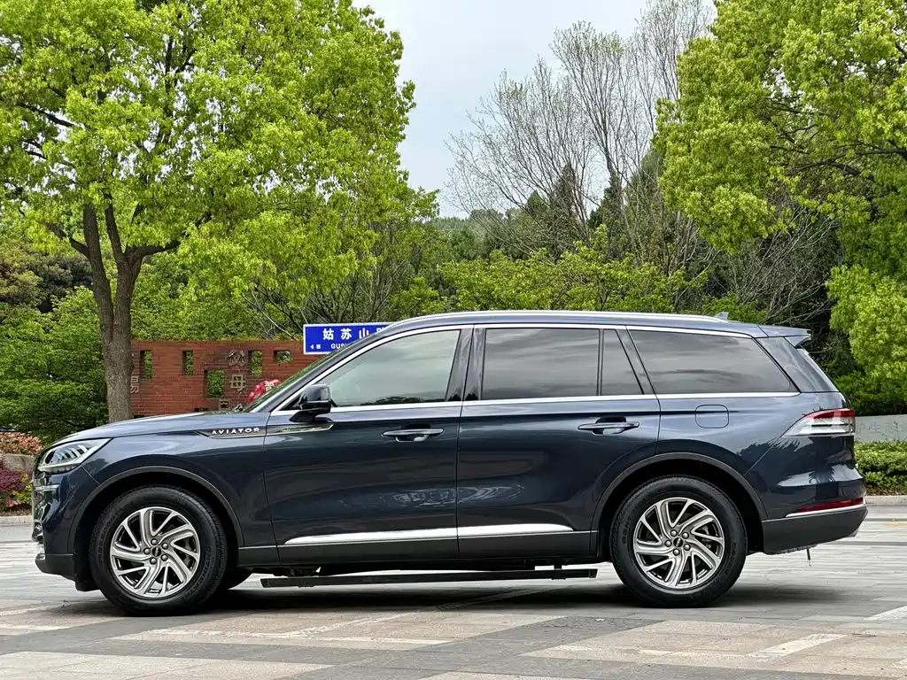 Lincoln Aviator 2021 — фото 8