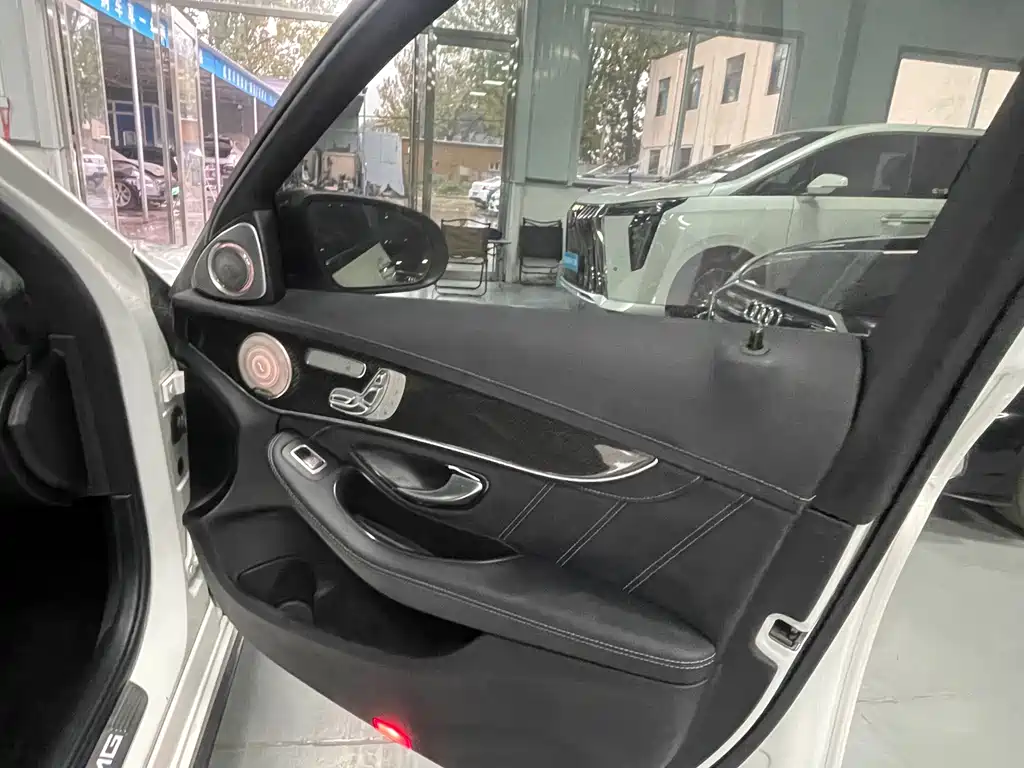 Mercedes-Benz C-Class AMG 2021 — фото 9