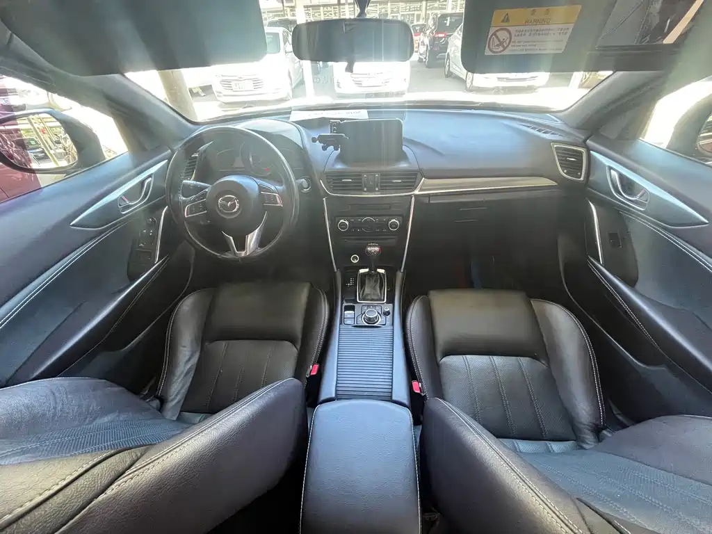 Mazda CX-4 2016 — фото 16